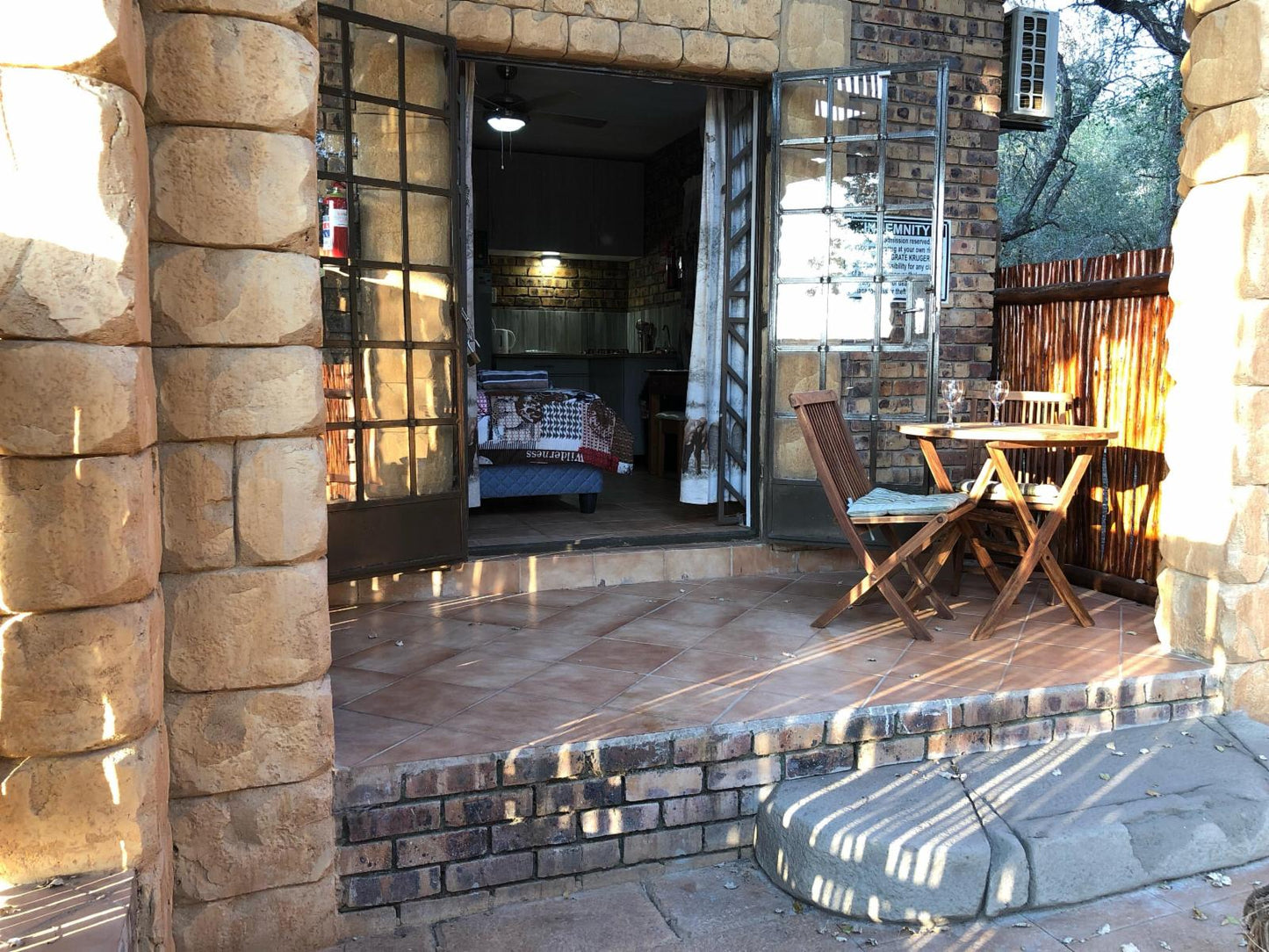 Kruger Simplicity Apartment 2 @ Migrate Kruger View Apartments