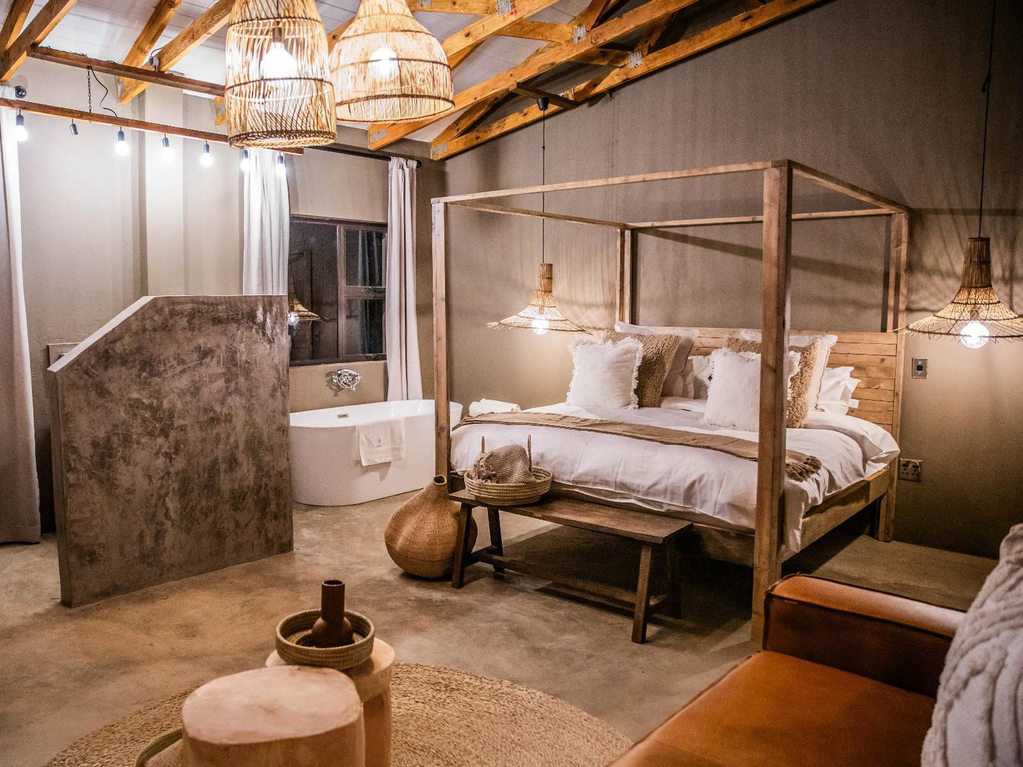 Minara Private Boutique Game Lodge, Classic 2 Bedroom Farmhouse Villa, Bedroom