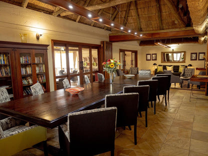 Mmakuba Private Game Lodge