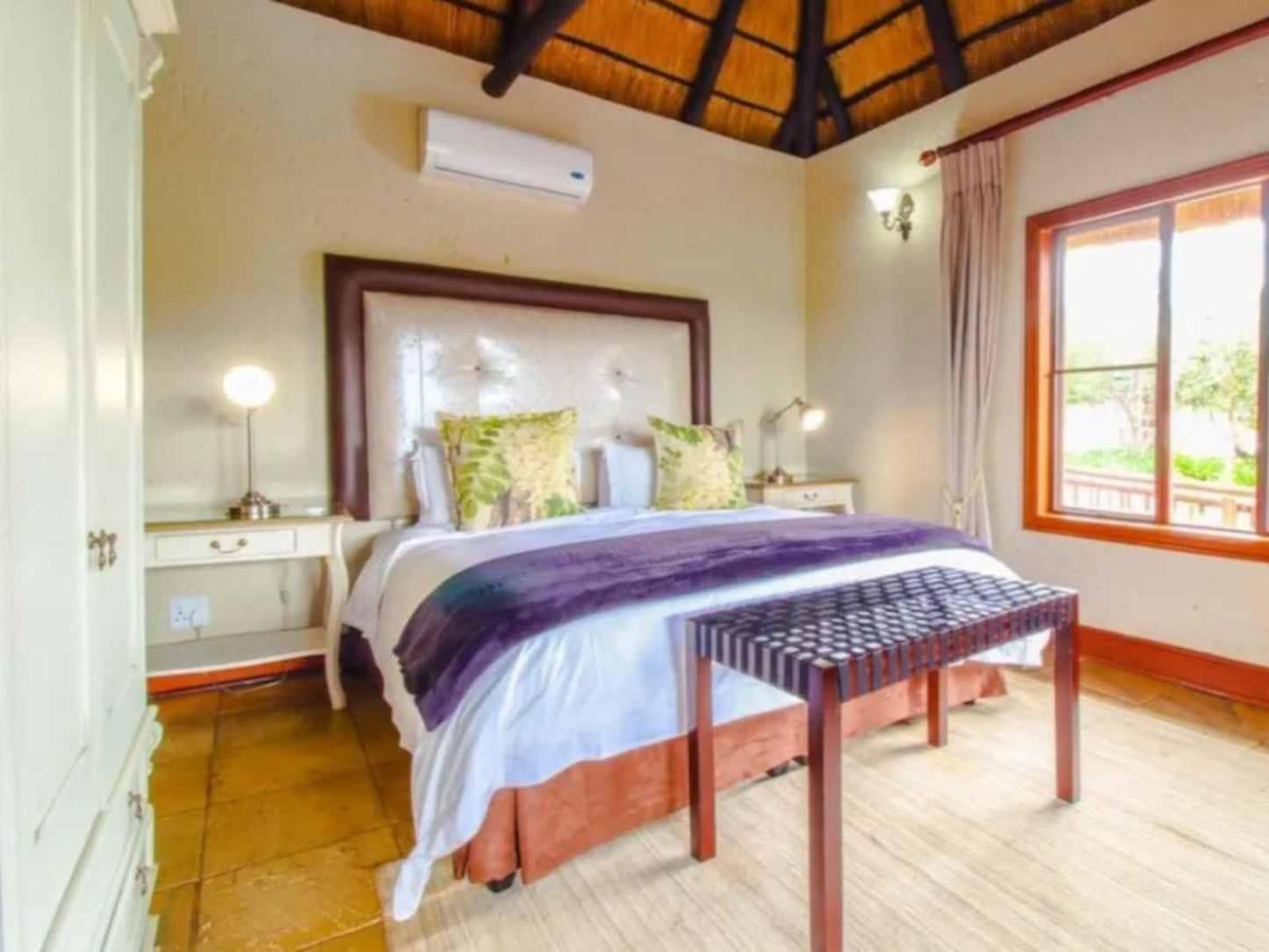 Mmakuba Private Game Lodge, Superior Suite, Bedroom