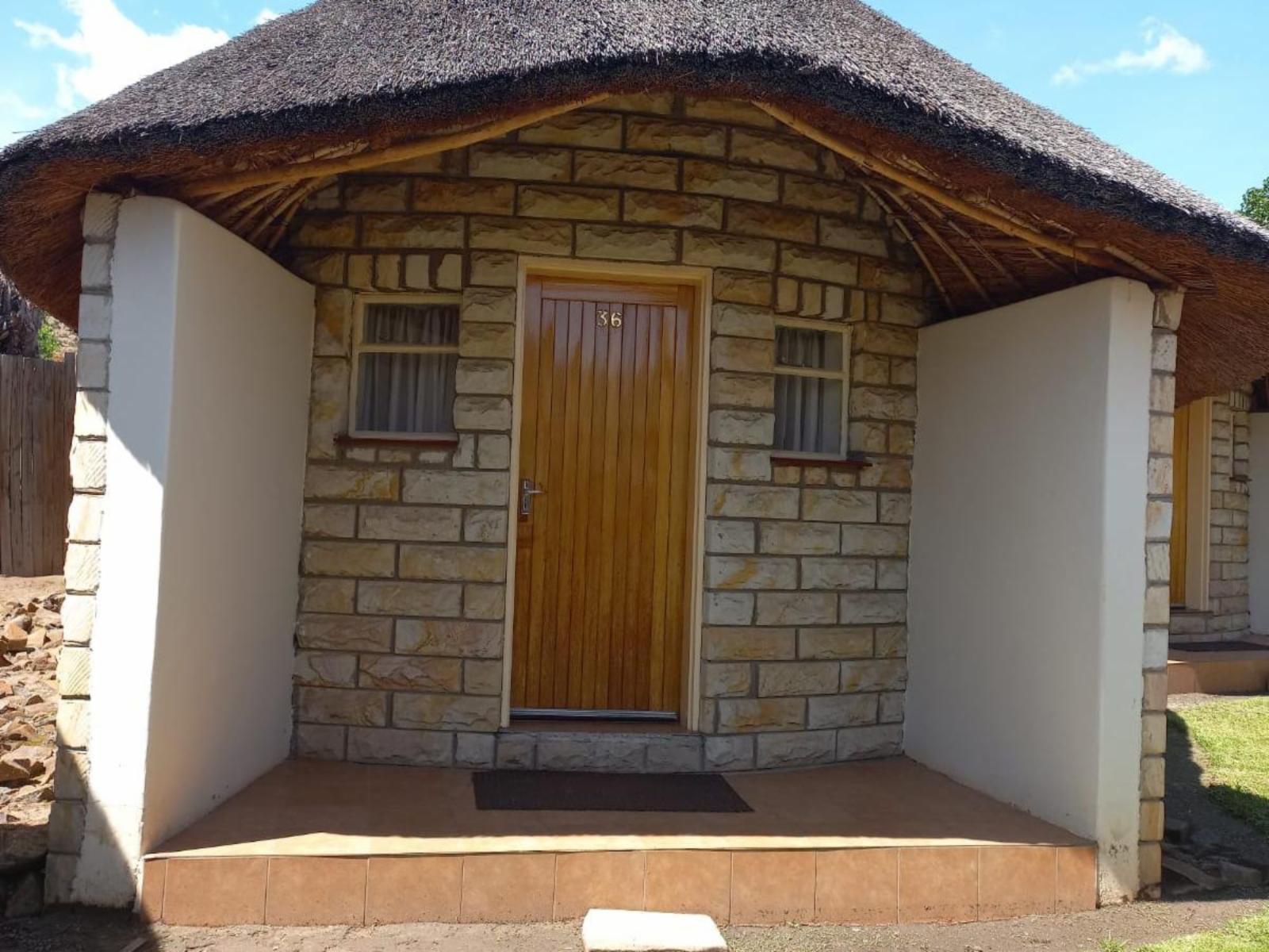 Mmelesi Lodge, Double Rondavel