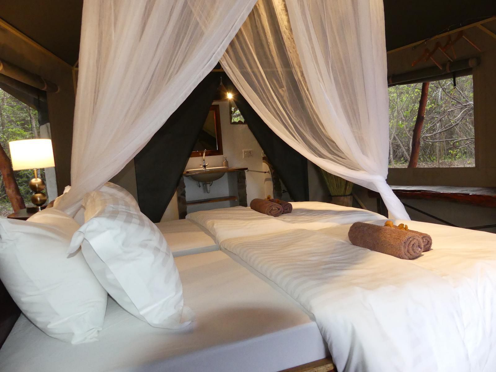 Mobola Island Lodge, Luxury Tent with Single Beds, Bedroom