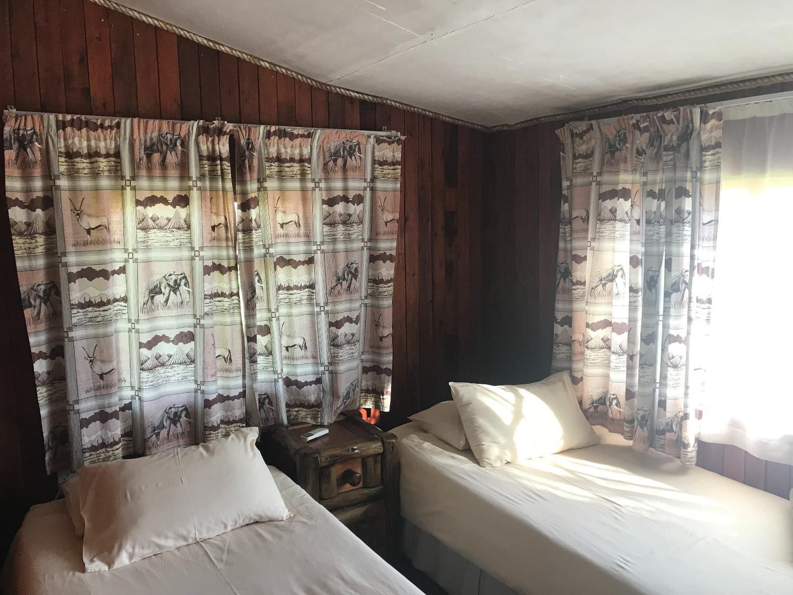 Molalatau Lodge & Campsites, CABIN, Bedroom