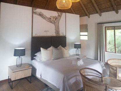 Mologa River Lodge, Luxury Chalet 4, Bedroom