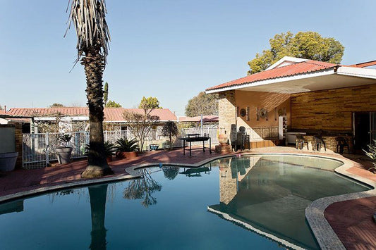 Monsieur Devan Guest Accommodation Klerksdorp North West Province South Africa Complementary Colors, House, Building, Architecture, Swimming Pool