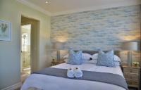 Luxury Room 204 @ Mont D'Or Hyde Park Boutique Hotel