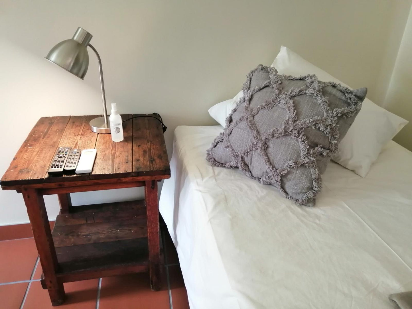 Room 8 Cottage Self catering @ Monte Rosa Guesthouse