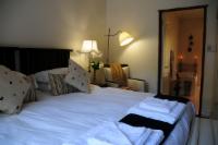 Standard Queen Rooms @ Amoris Guest House - Waterkloof Ridge