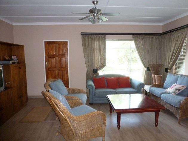 Mooihoek Cottage Petrus Steyn Free State South Africa Living Room