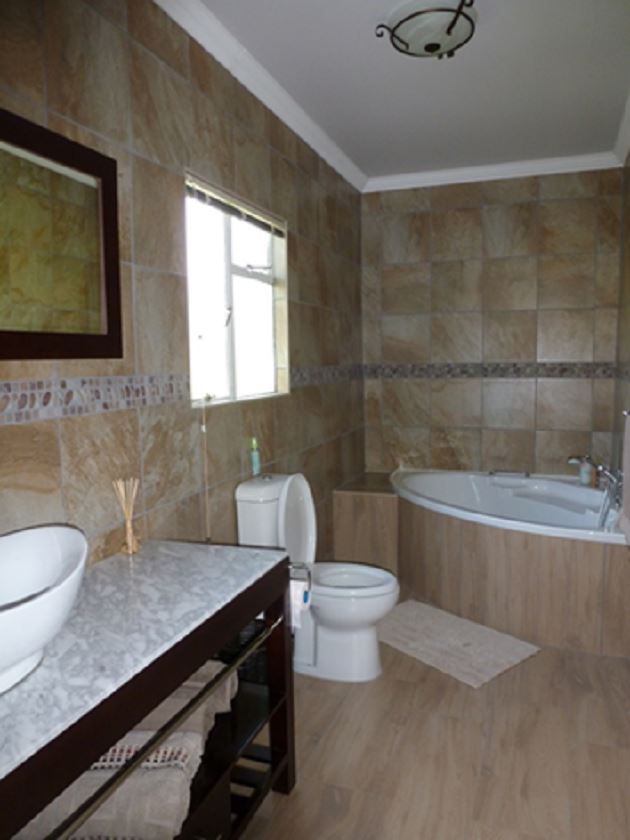 Mooihoek Cottage Petrus Steyn Free State South Africa Bathroom