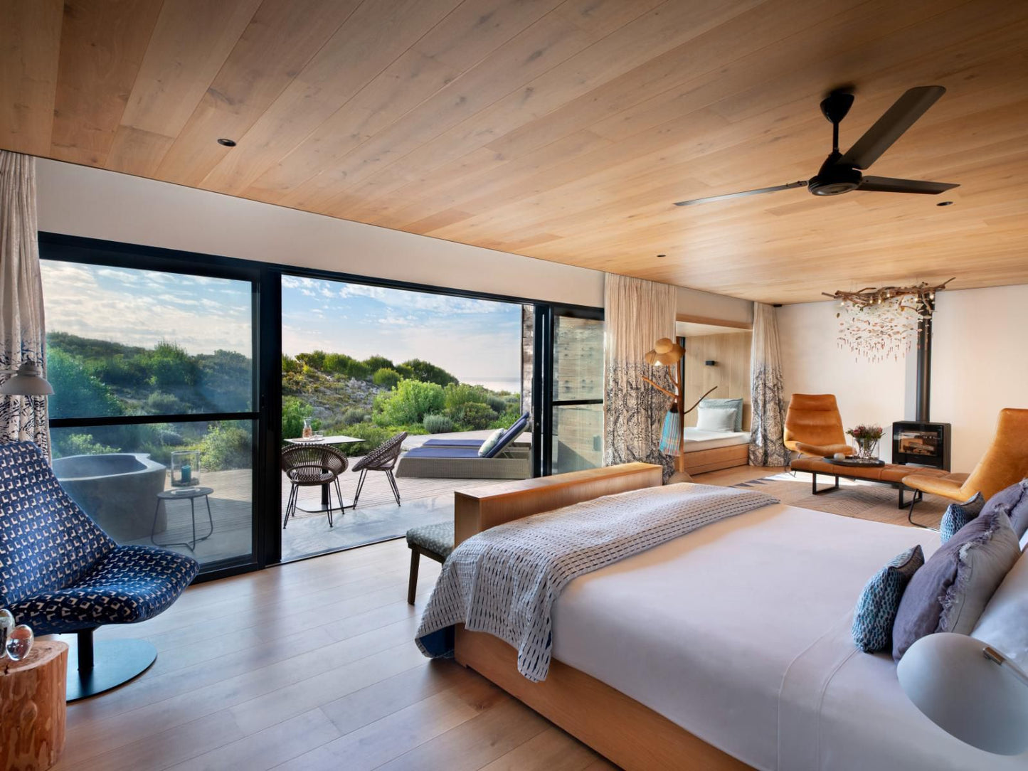 Morukuru Family De Hoop, Beach Lodge - Honeymoon Suite, Bedroom