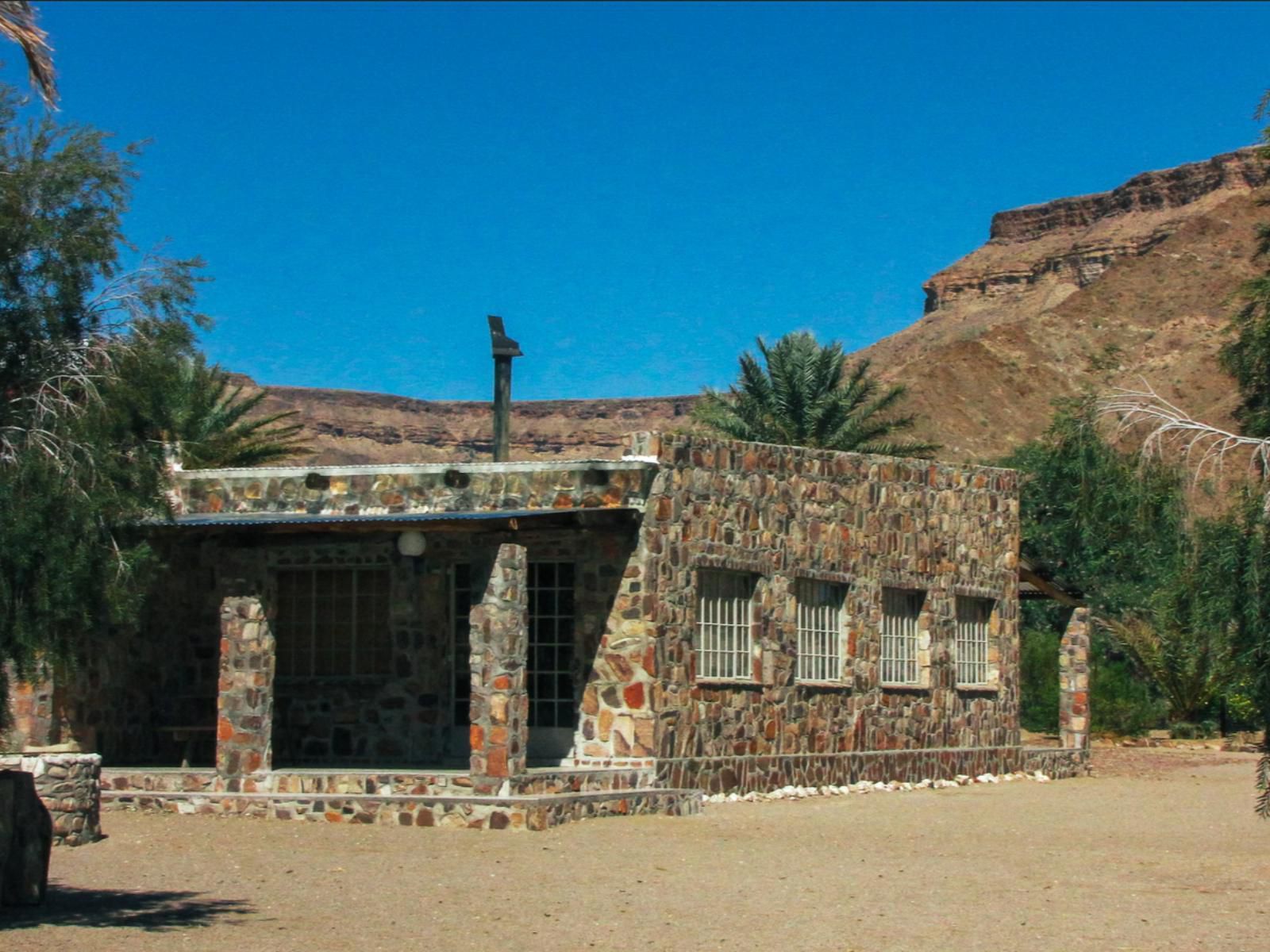 Mount Canyon Guest Farm, Ruin, Architecture