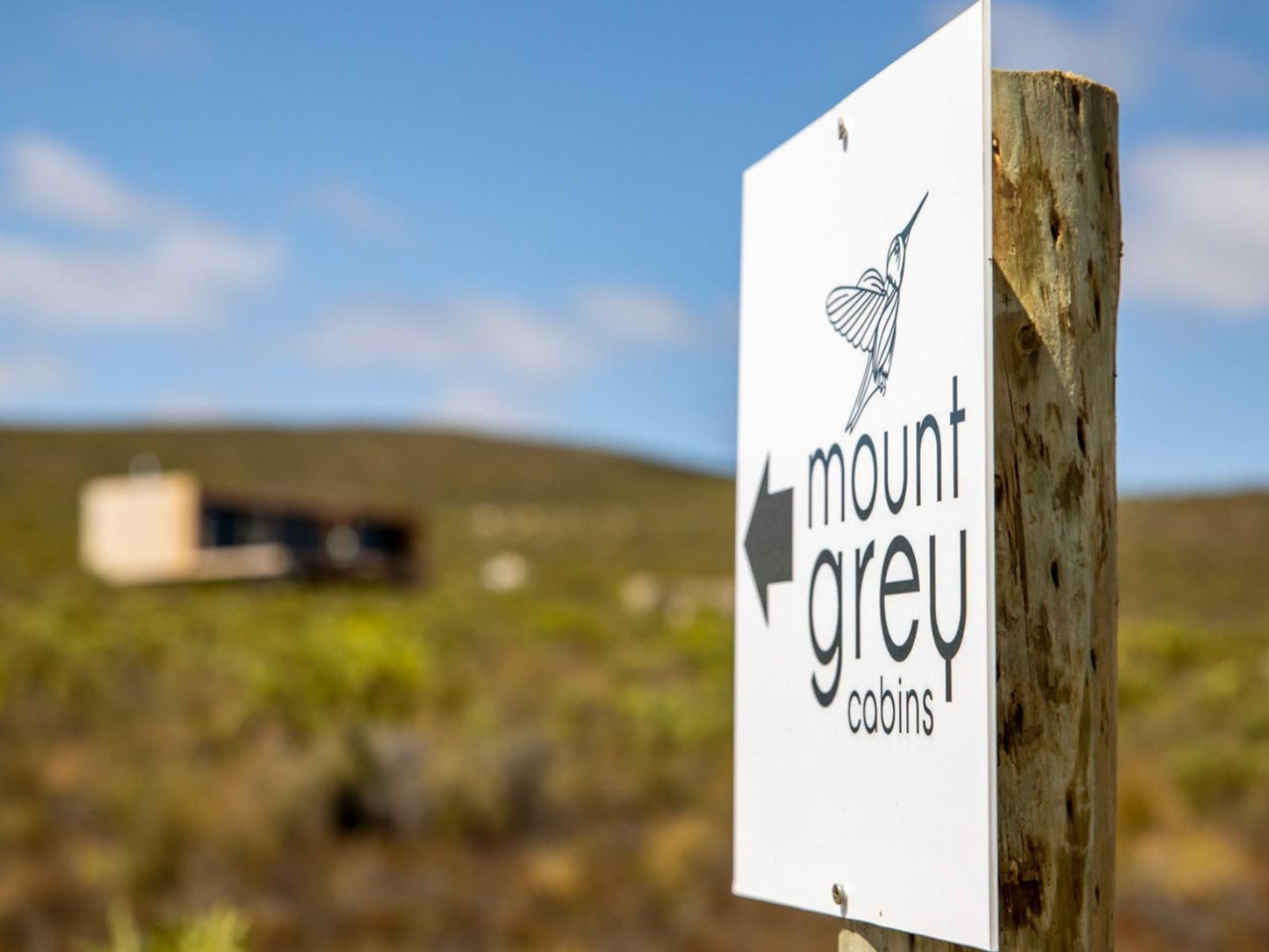 Mount Grey Cabin, Sign