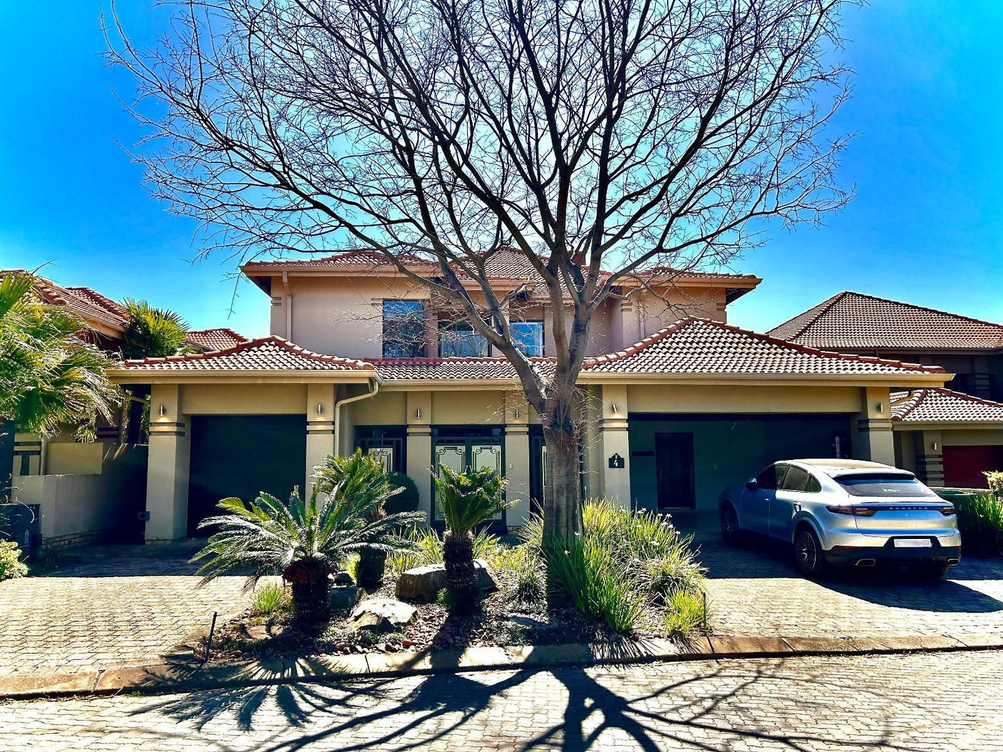 Mountainview Villa, House, Building, Architecture, Car, Vehicle