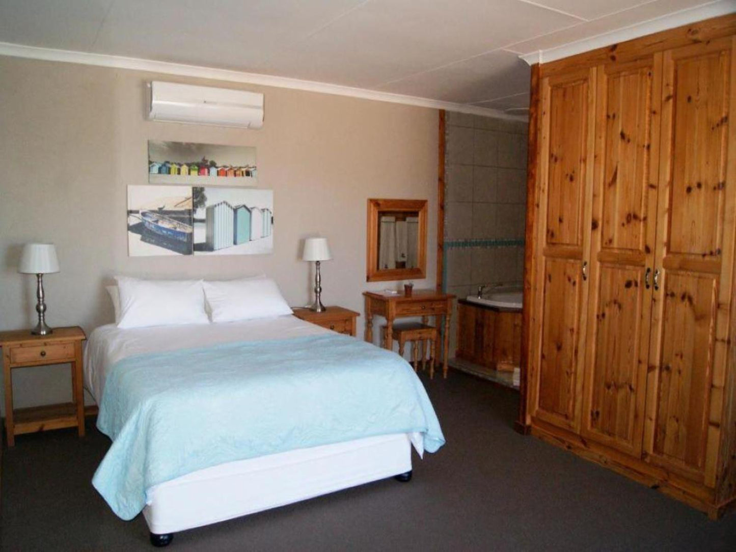 Captains Quarters - Executive Suite @ Mount Noah Lodge