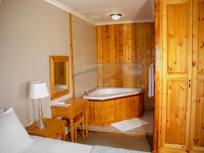 Captains Quarters - Executive Suite @ Mount Noah Lodge