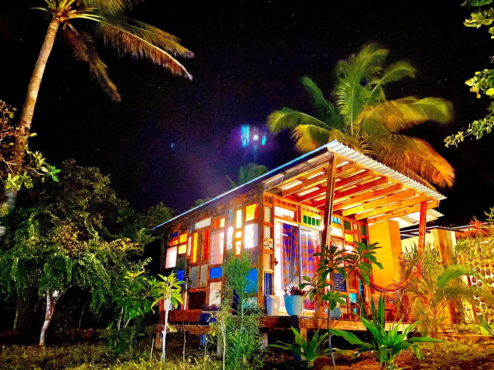 Mozambeat Motel, Private cabin "James Brown", Palm Tree, Plant, Nature, Wood, Night Sky