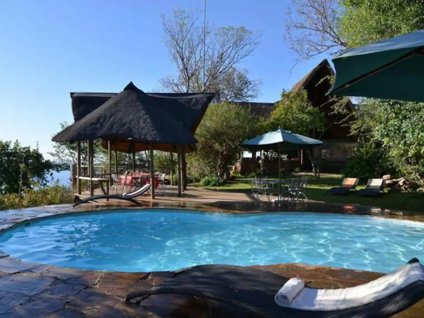 Muchenje Safari Lodge, Swimming Pool