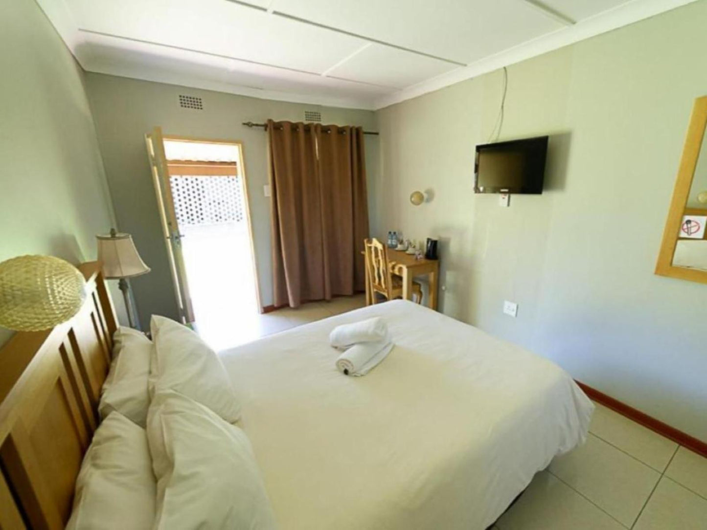 Double Rooms With Bath @ Muloro Hotel