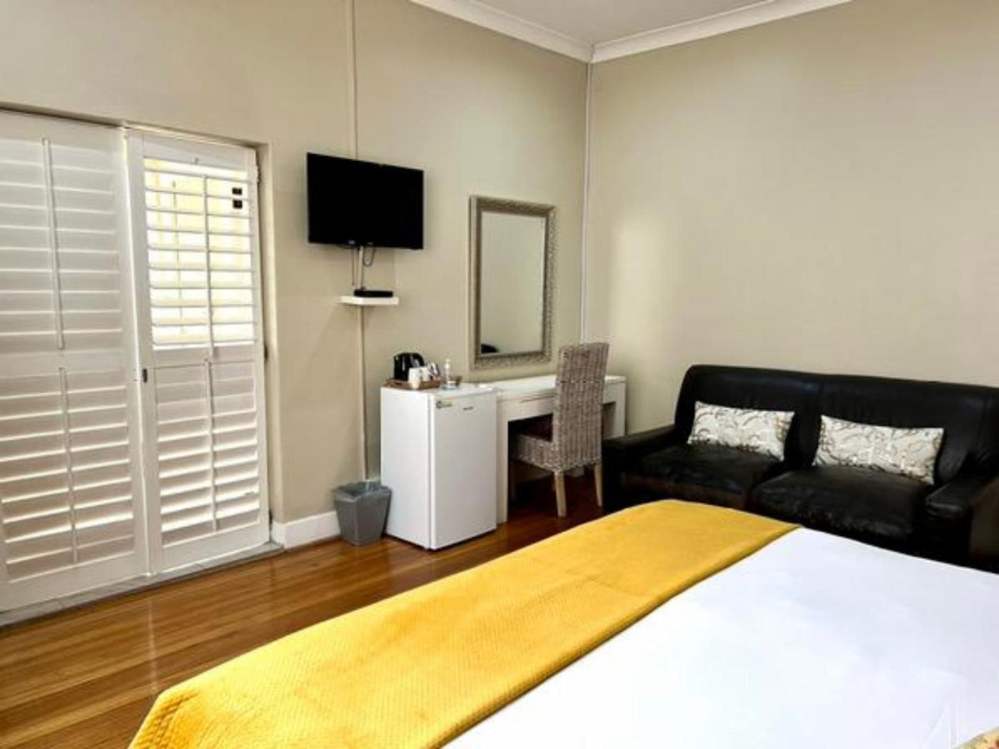 Musgrave Avenue Guest Lodge, Self-catering Double or Twin room, Bedroom