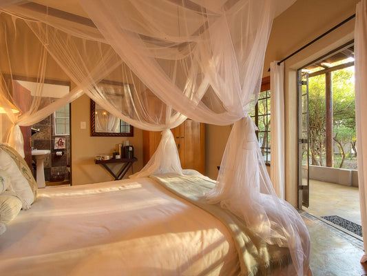 Double Room @ Mvuradona Safari Lodge