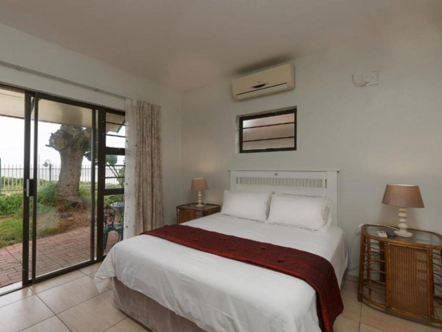 Double room 10 @ My Den Beachfront B&B And Self-Catering