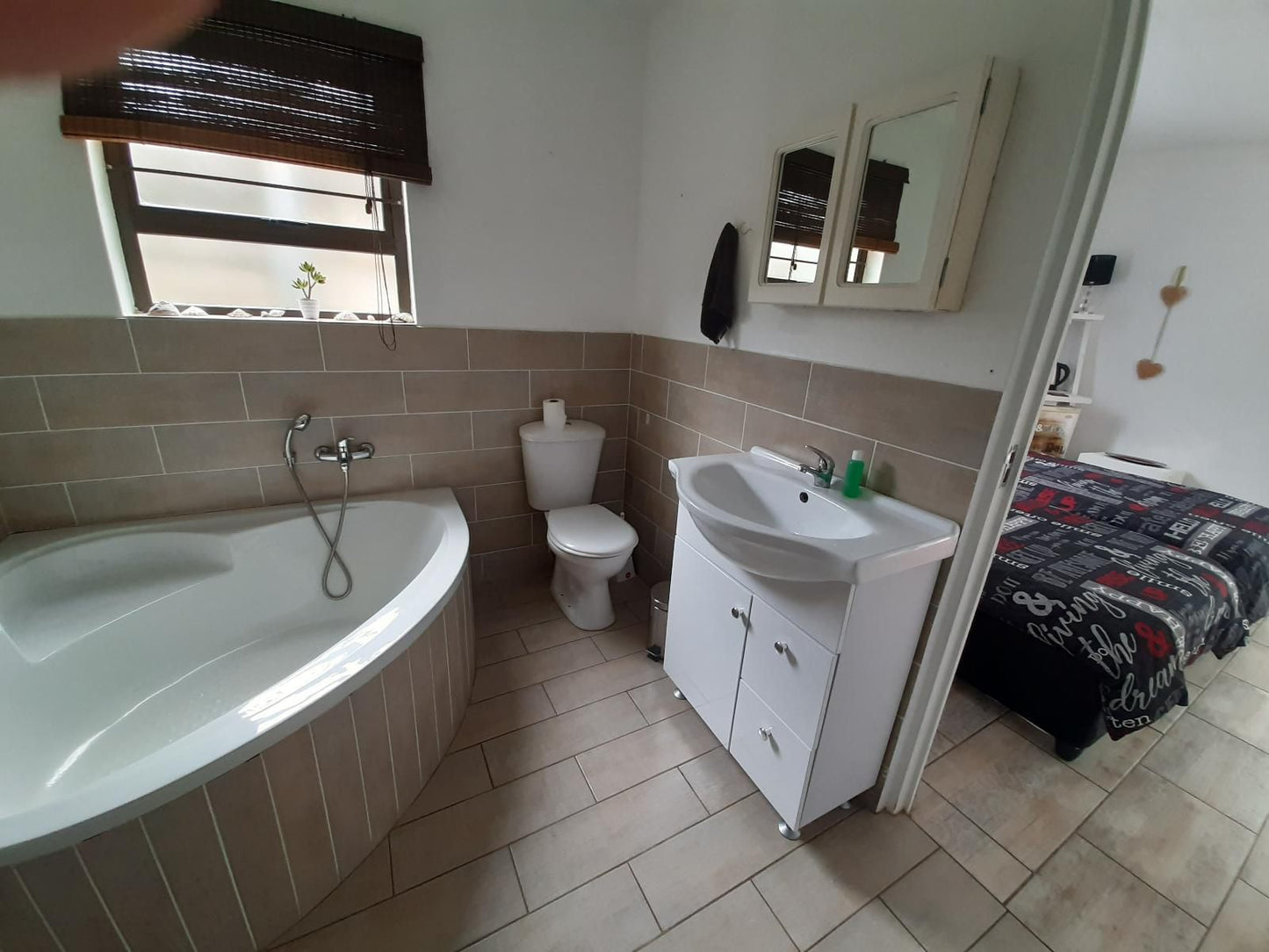 Mykhaya Air Bnb Birchleigh Johannesburg Gauteng South Africa Unsaturated, Bathroom