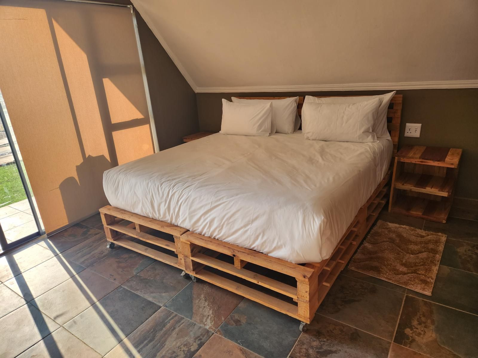 Mzimkhulu Ranch & Resort, Luxury King Chalet, Bedroom