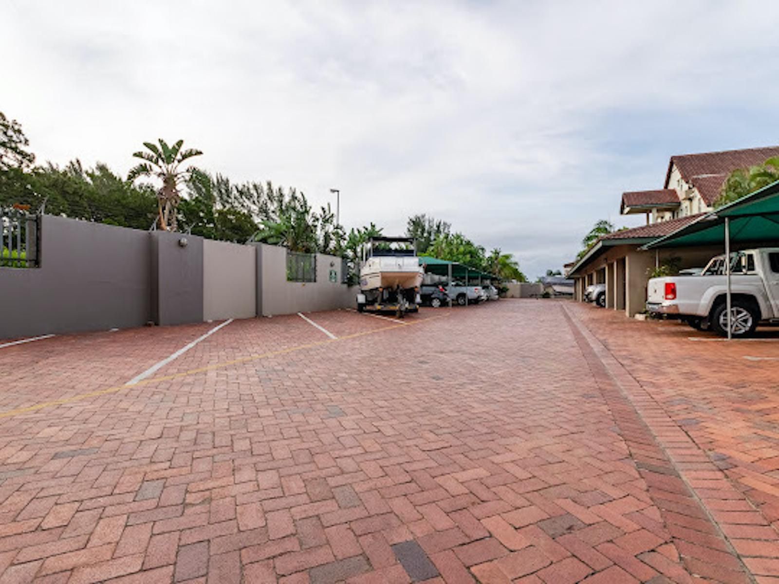 Mzingazi Accommodation, House, Building, Architecture, Palm Tree, Plant, Nature, Wood, Street