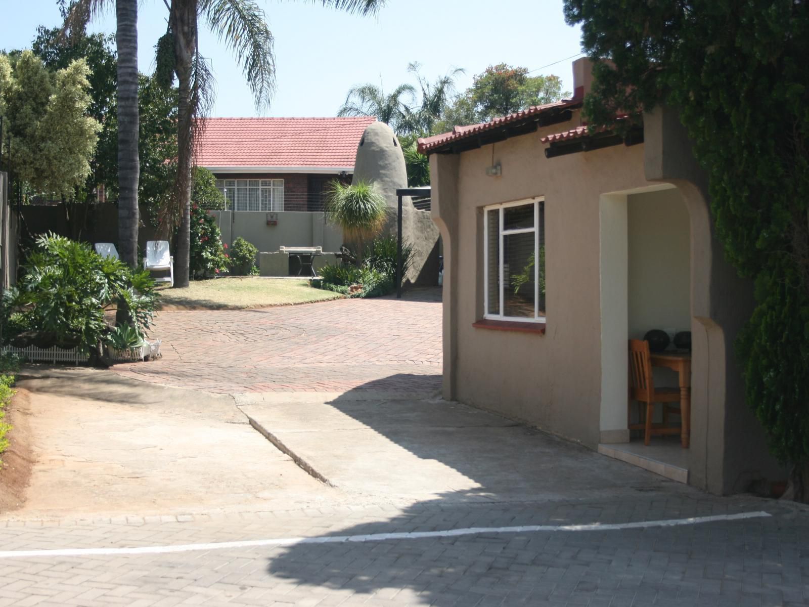 Nanda Guest House Garsfontein Pretoria Tshwane Gauteng South Africa House, Building, Architecture, Palm Tree, Plant, Nature, Wood