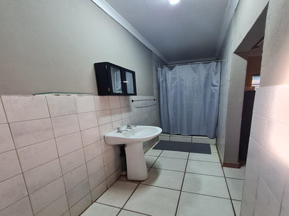 N4 Guest Lodge Rustenburg North West Province South Africa Unsaturated, Bathroom