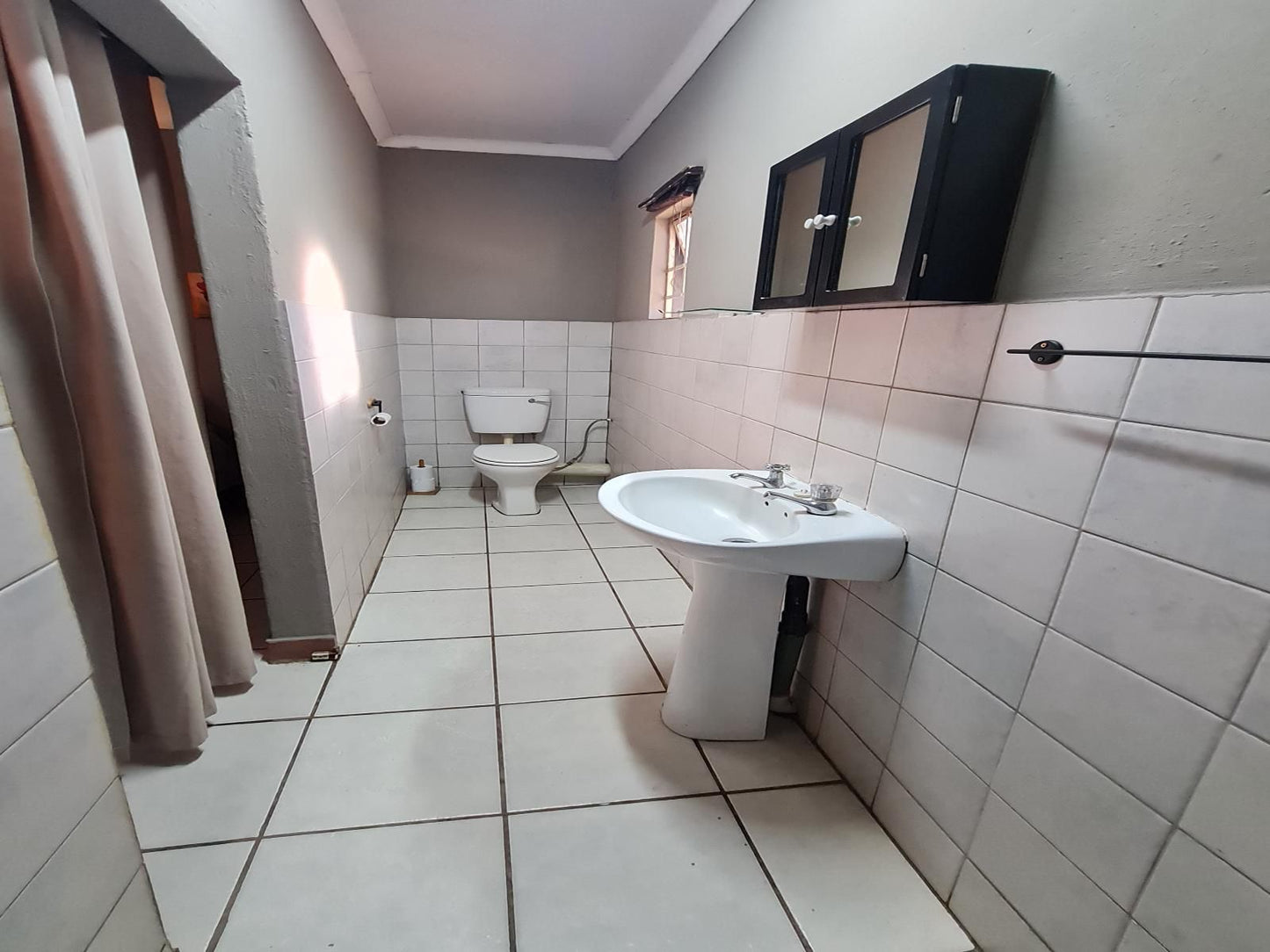 N4 Guest Lodge Rustenburg North West Province South Africa Unsaturated, Bathroom