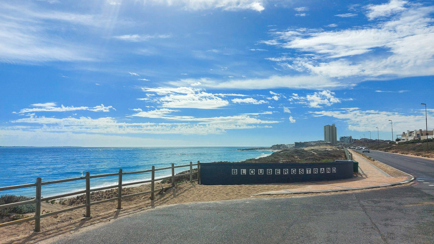 Bloubergstrand Beach