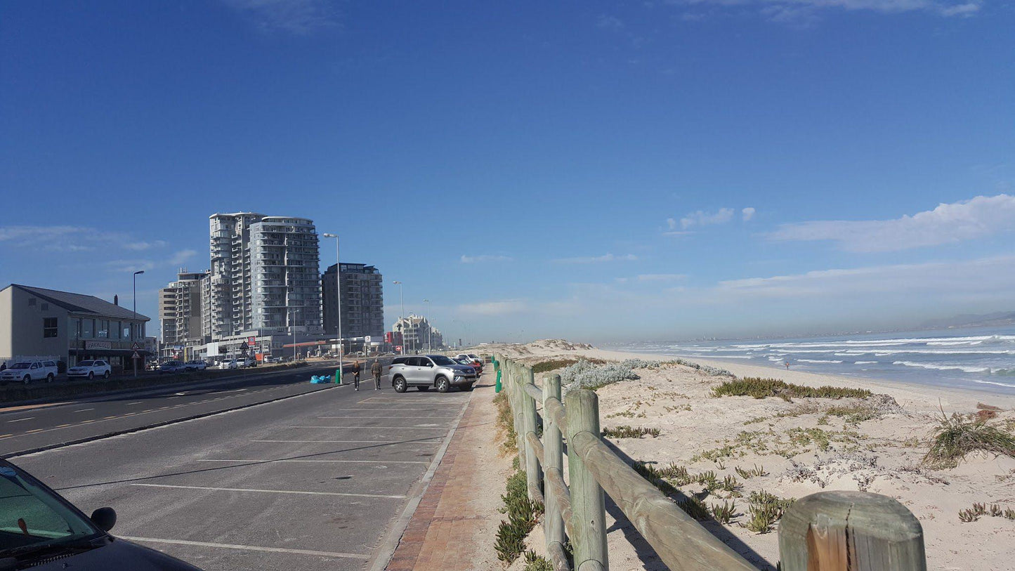 Blouberg Kite Surfing Beach