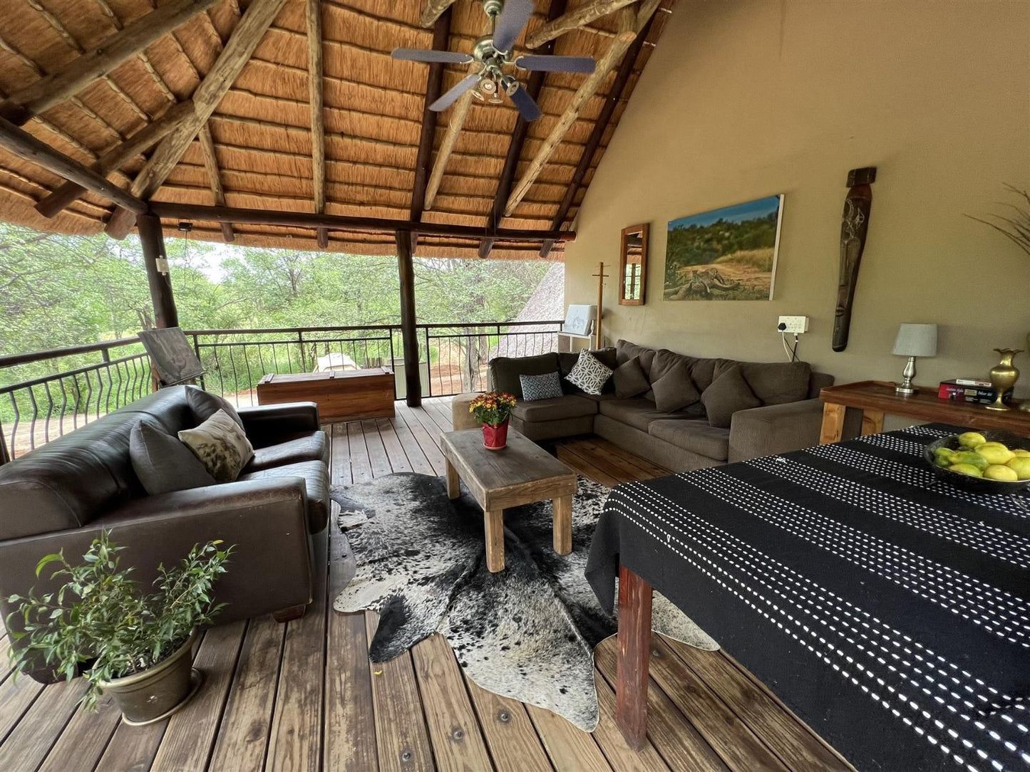 Ndzuti Bush Camp, Living Room