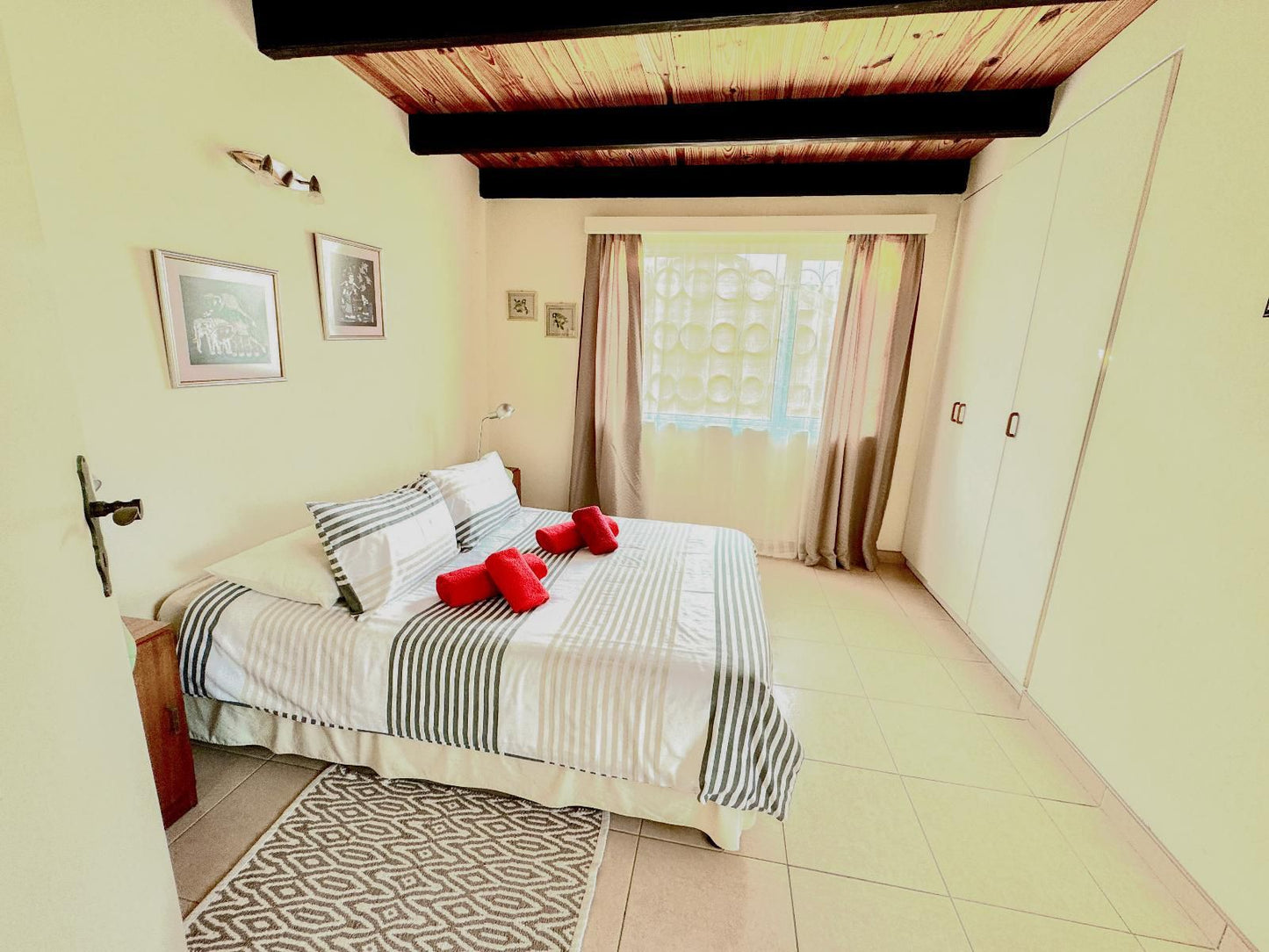 Nel'S Estates, AC510 - Family Friendly Beach Road House, Bedroom