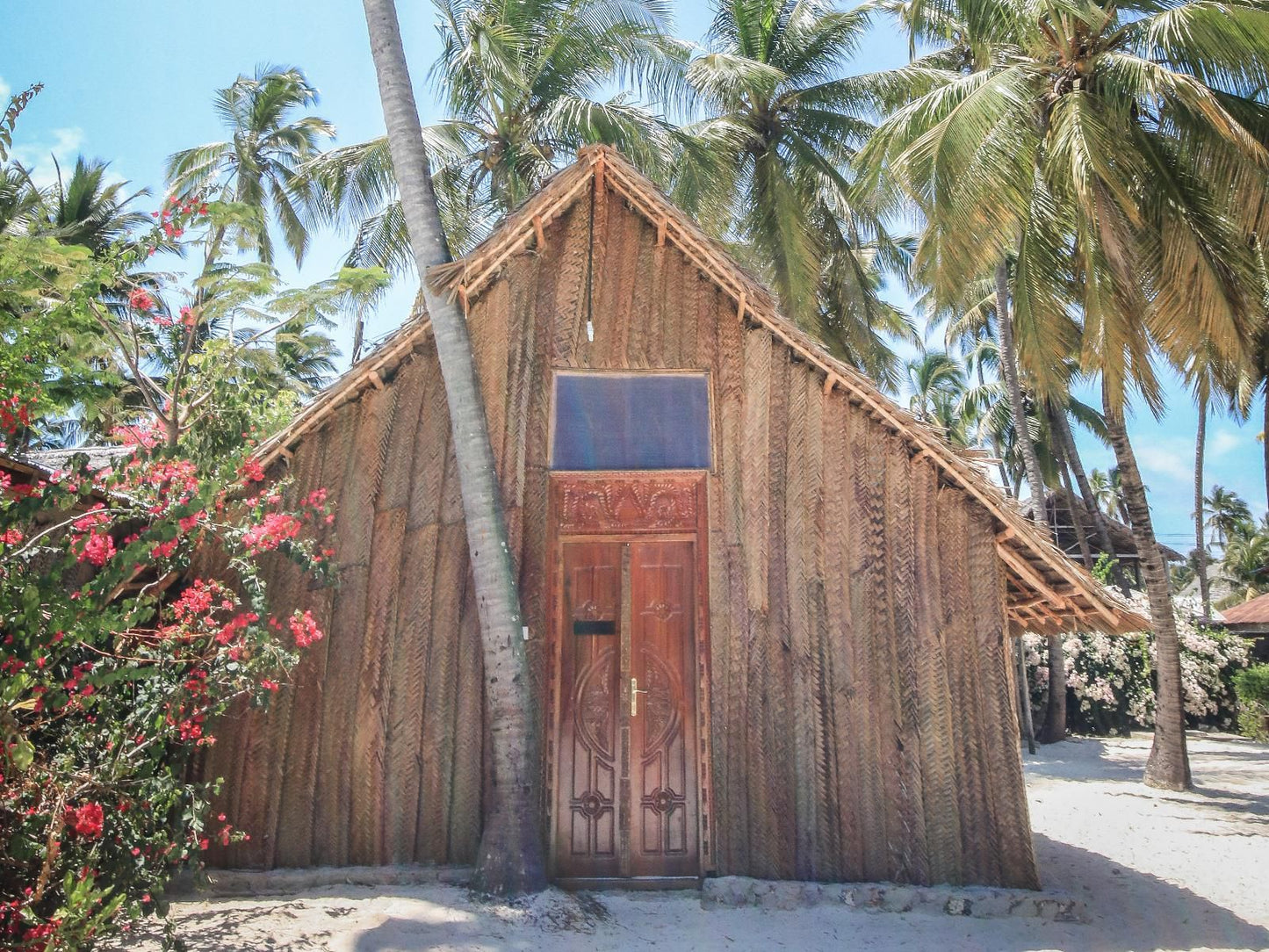 New Teddy'S On The Beach, Premium Quintuple, Beach, Nature, Sand, Building, Architecture, Island, Palm Tree, Plant, Wood