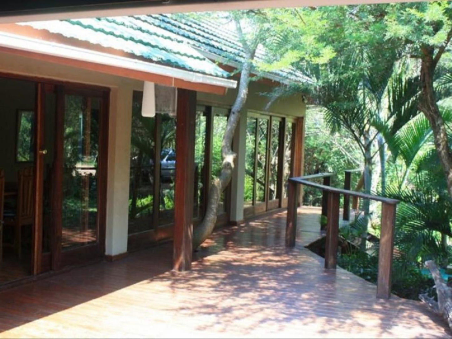 Nhonguane Lodge, Safari Tent 1: Double & Single Beds