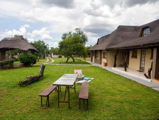 iKOMO THATCH HOUSE @ N'Kosi Sana Game Lodge