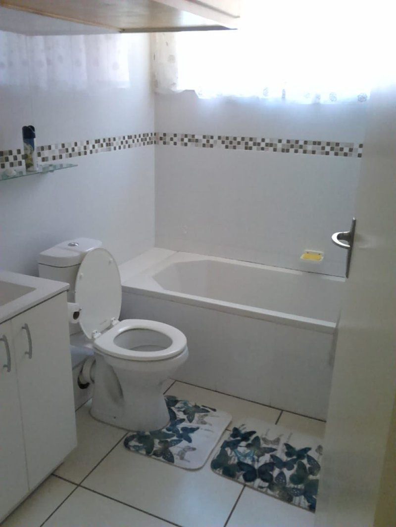 No 1 Avignon St Michaels On Sea Margate Kwazulu Natal South Africa Unsaturated, Bathroom