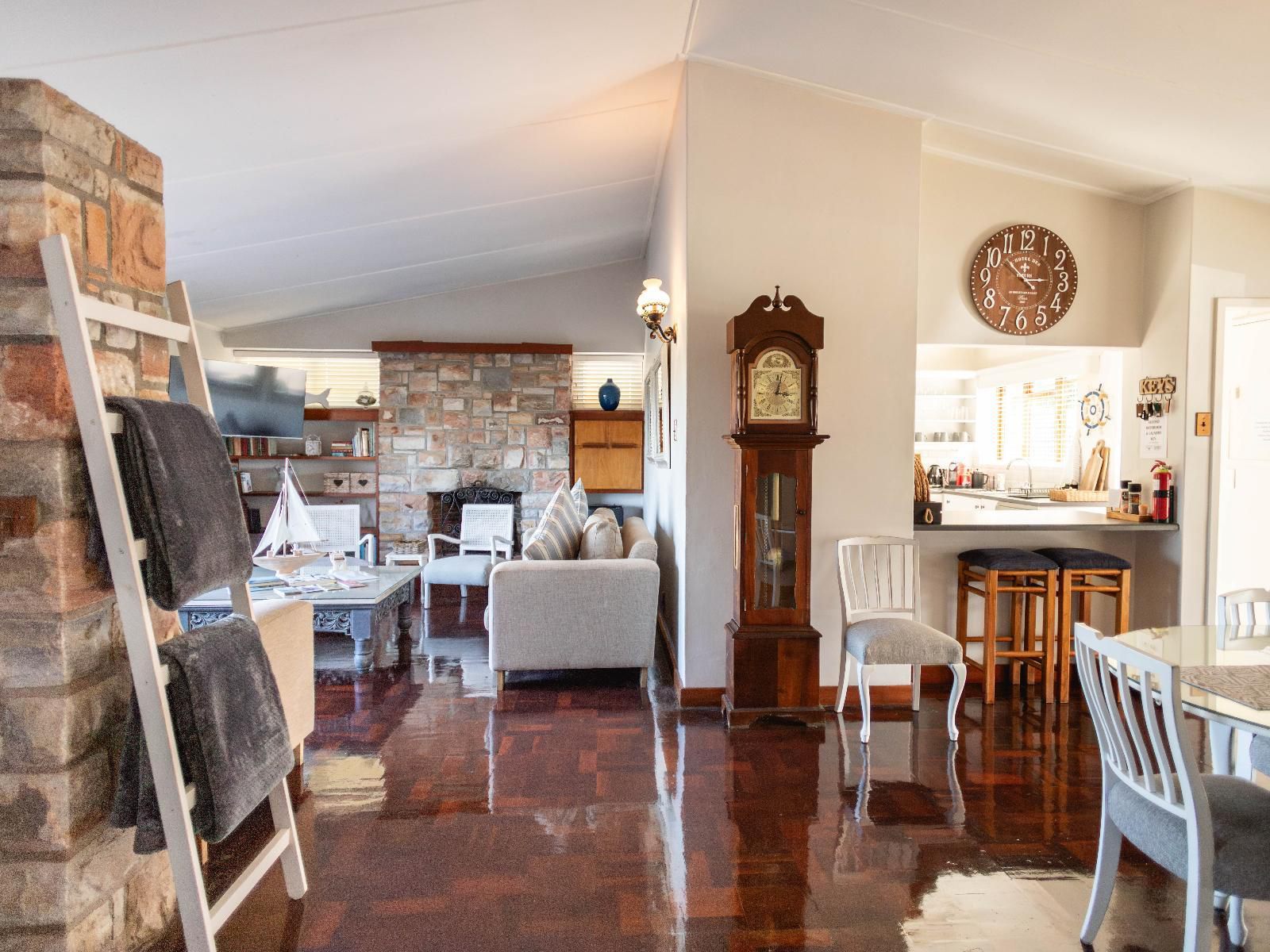 Normandie On Sea, Living Room