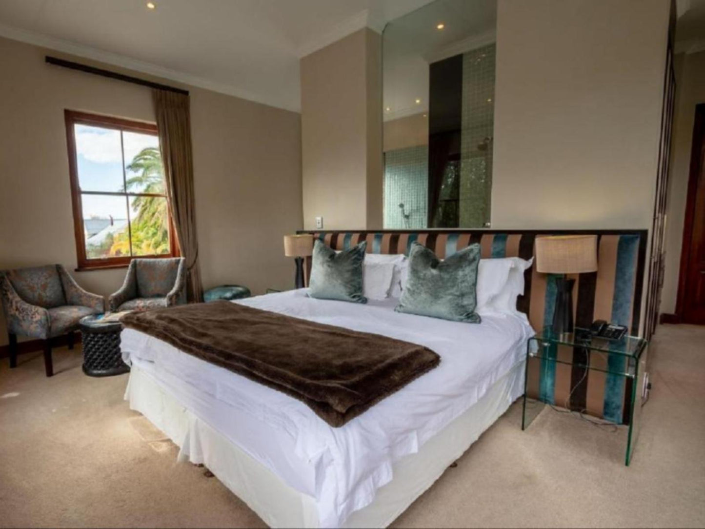 Deluxe Suites @ Nova Constantia Boutique Residence