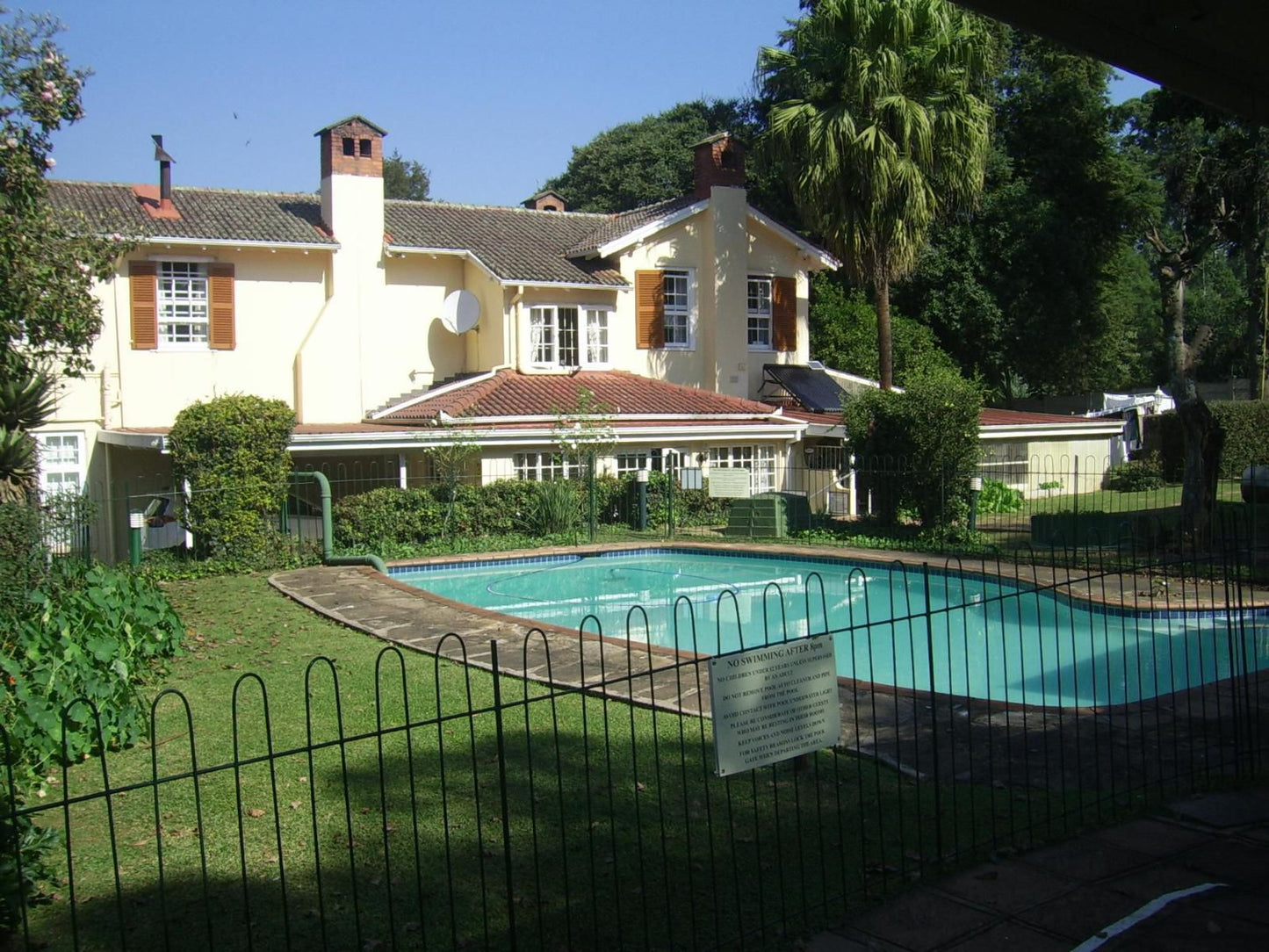 Nutmeg Bandb Howick Kwazulu Natal South Africa House, Building, Architecture, Palm Tree, Plant, Nature, Wood, Garden, Swimming Pool