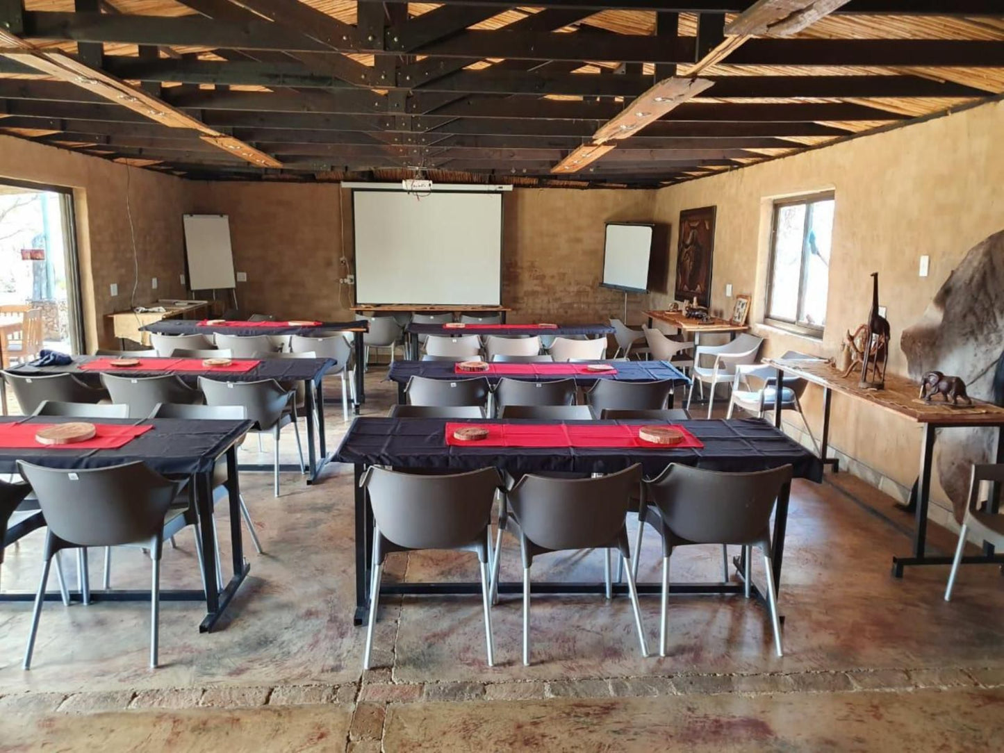 Nyani Lodge, Seminar Room