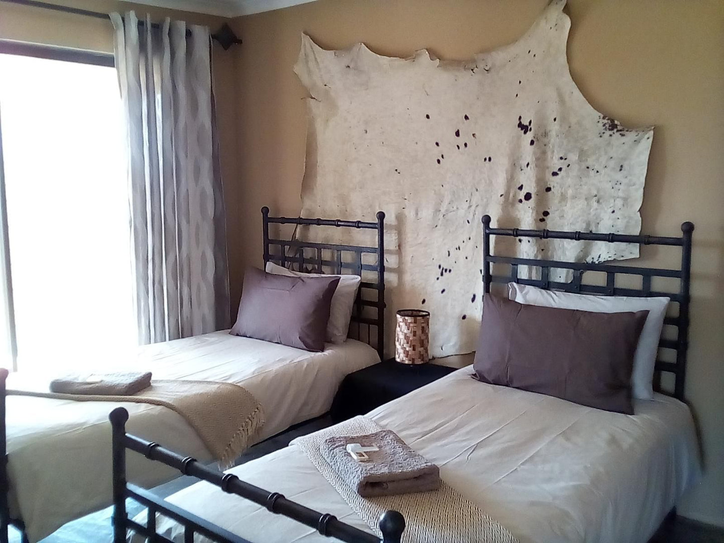 Nyani Lodge, Standard Double Rooms, Bedroom