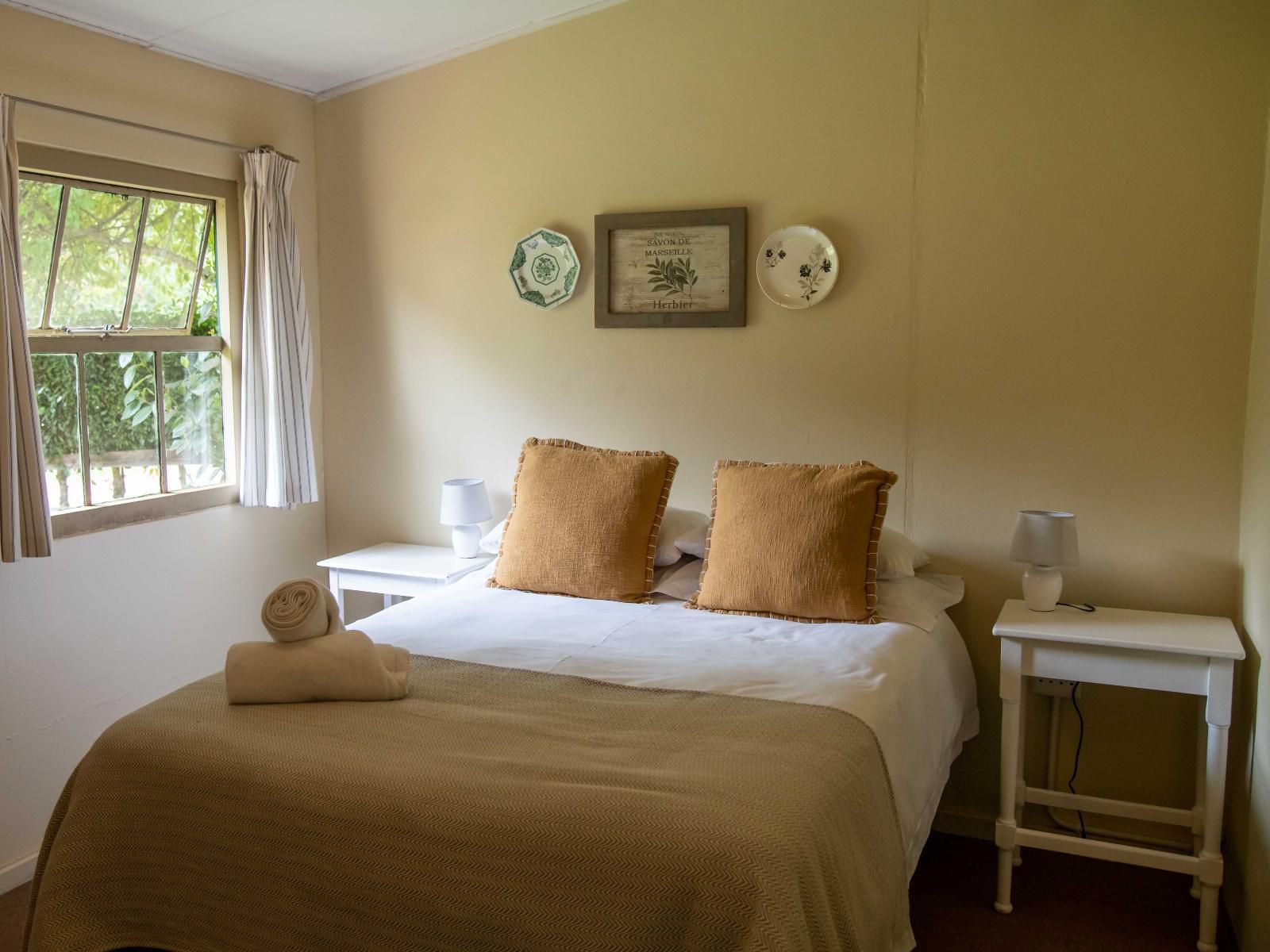 Oak Lane Cottages, Golden Delicious, Bedroom