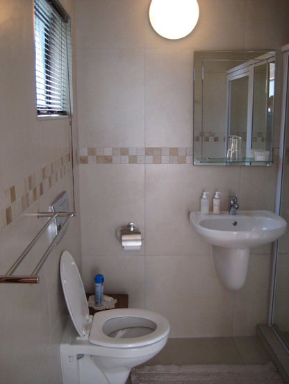 Oakhampton Berea El East London Eastern Cape South Africa Unsaturated, Bathroom