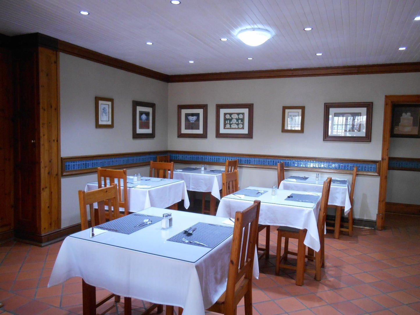 Oakwood Lodge, Restaurant