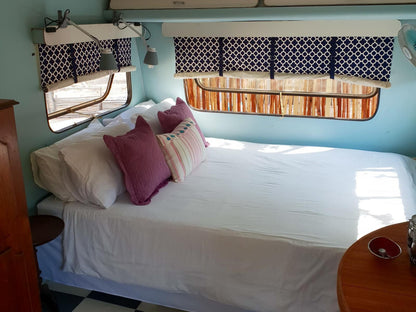 Oasis Shanti Backpackers, Double Room with Upper Bunk bed, Bedroom