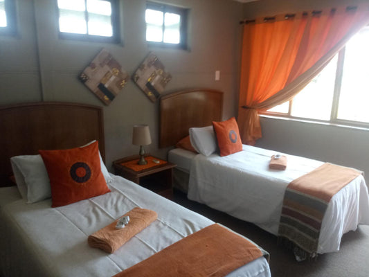 Twin Room @ Oasis Country Lodge